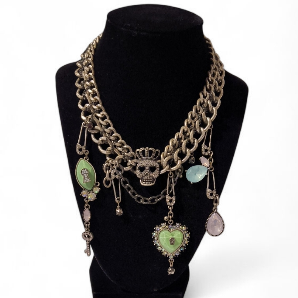 Betsey Johnson Royal Skull Statement Necklace - Picture 1 of 7